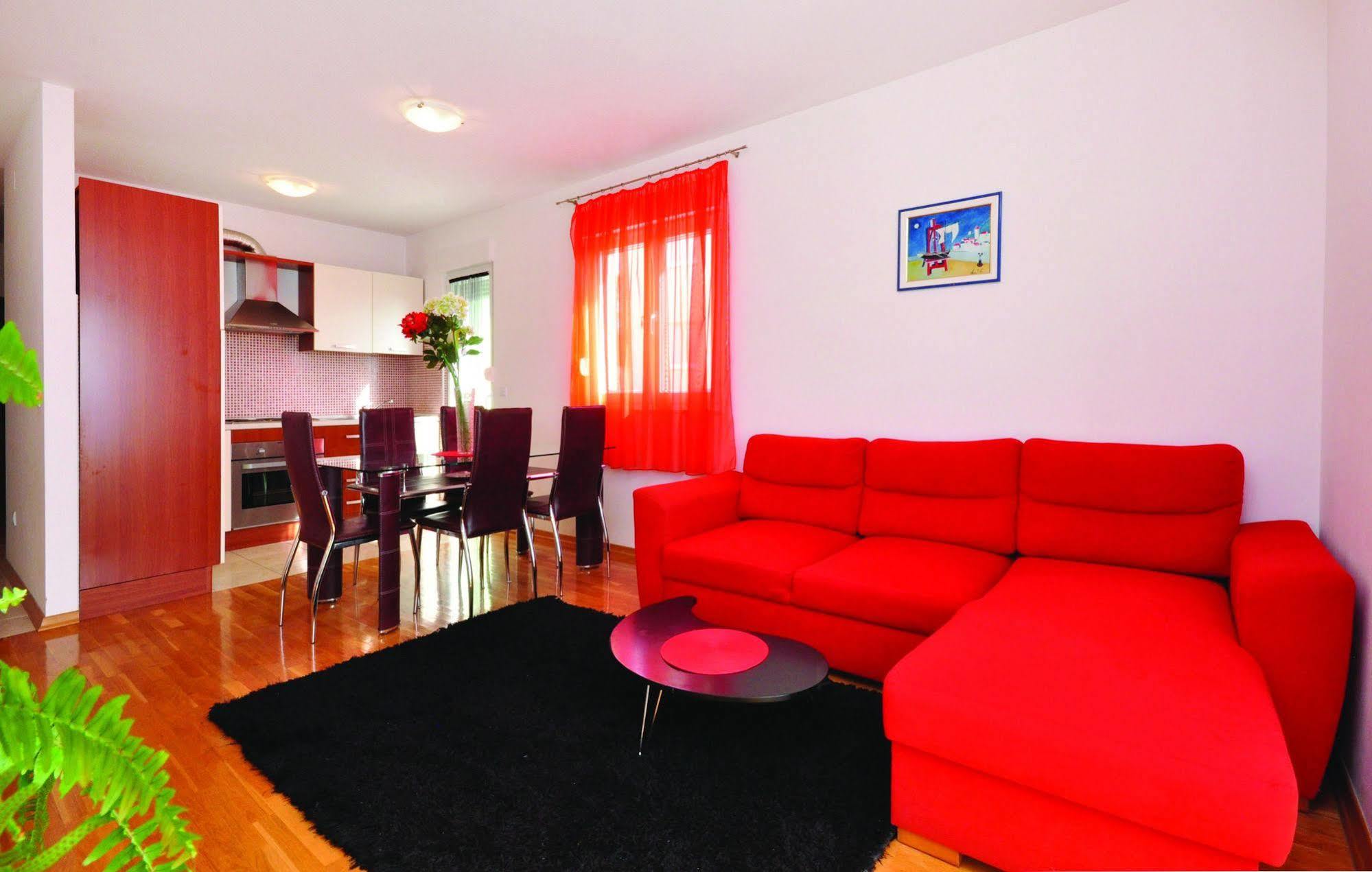 אומיס Apartments Beverly מראה חיצוני תמונה