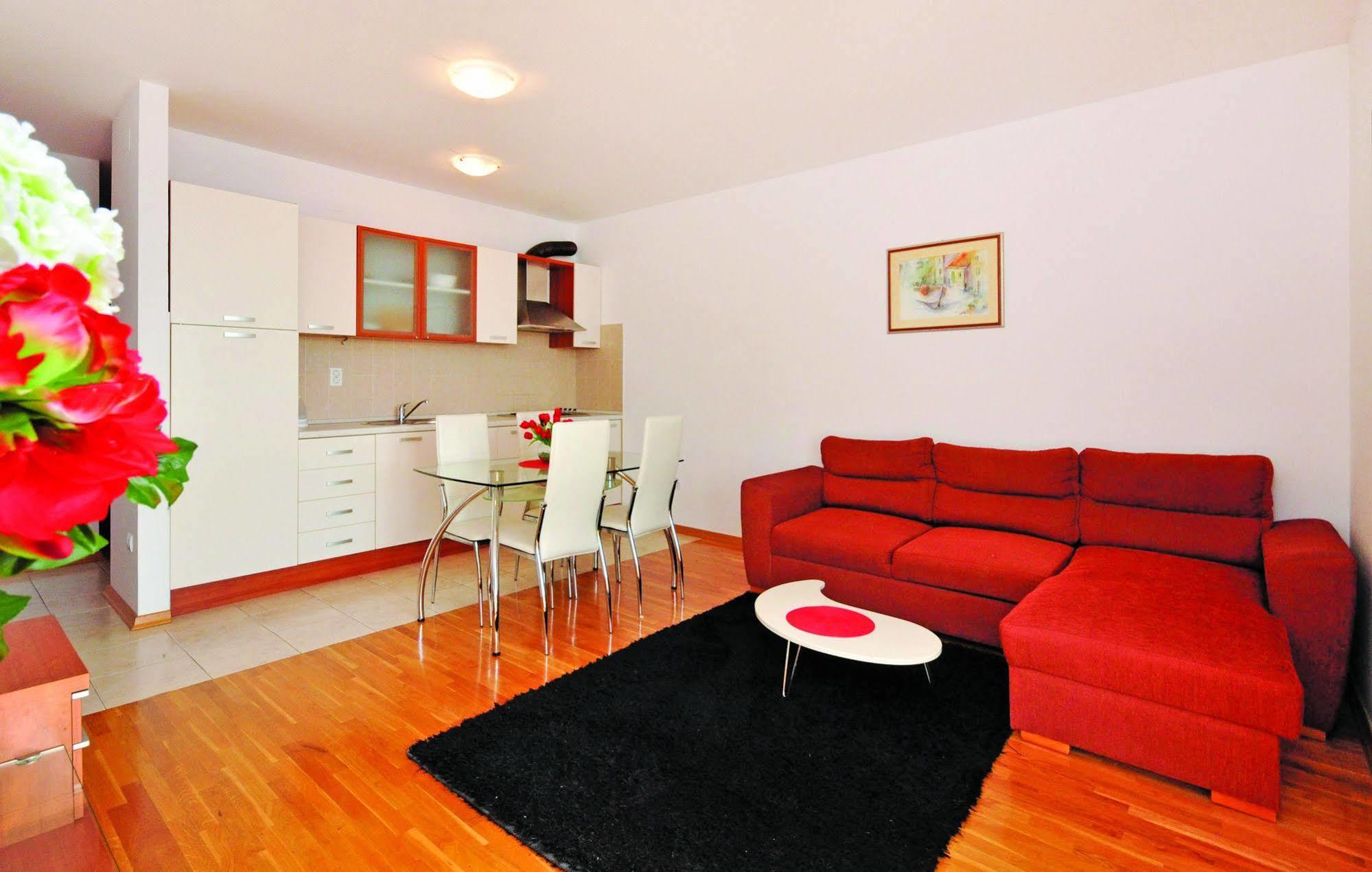 אומיס Apartments Beverly מראה חיצוני תמונה