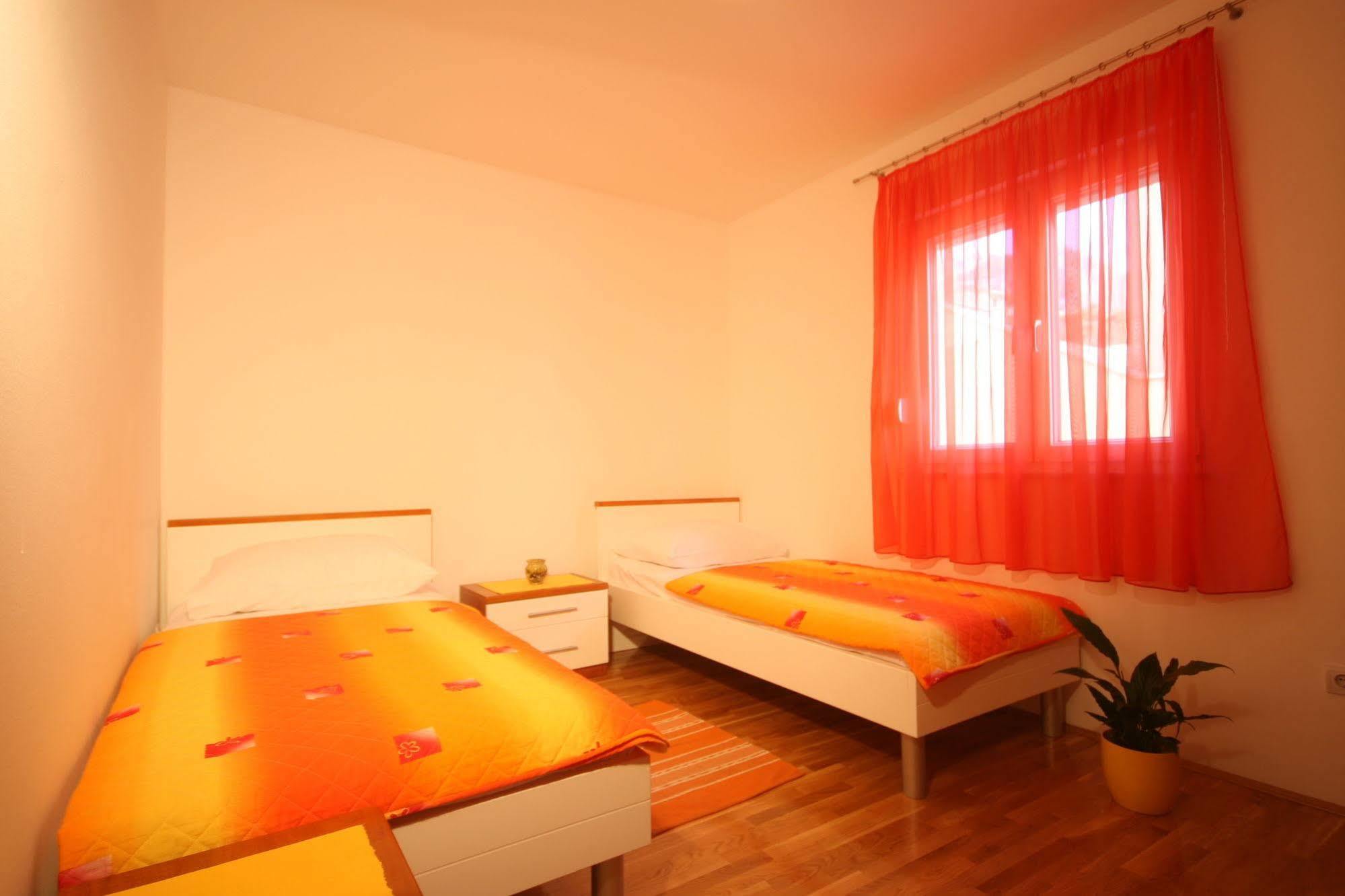 אומיס Apartments Beverly מראה חיצוני תמונה