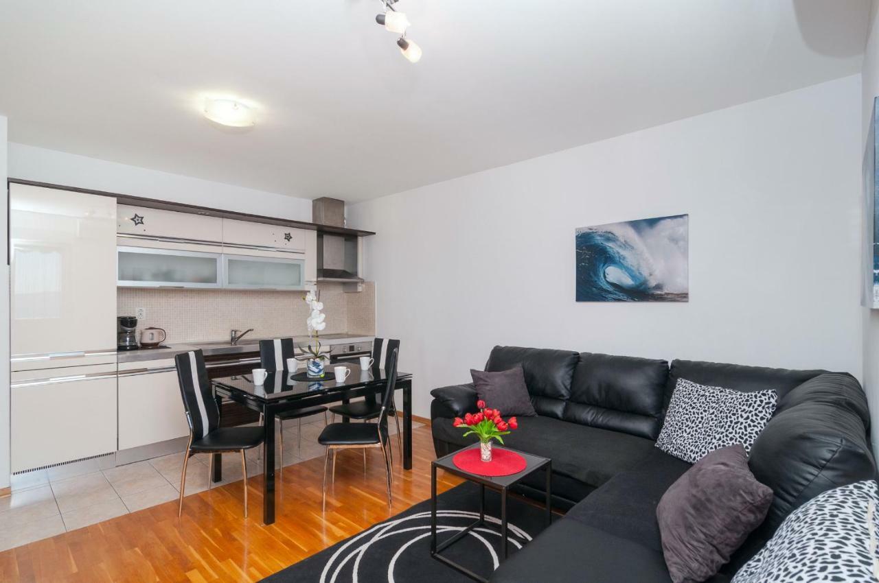 אומיס Apartments Beverly מראה חיצוני תמונה